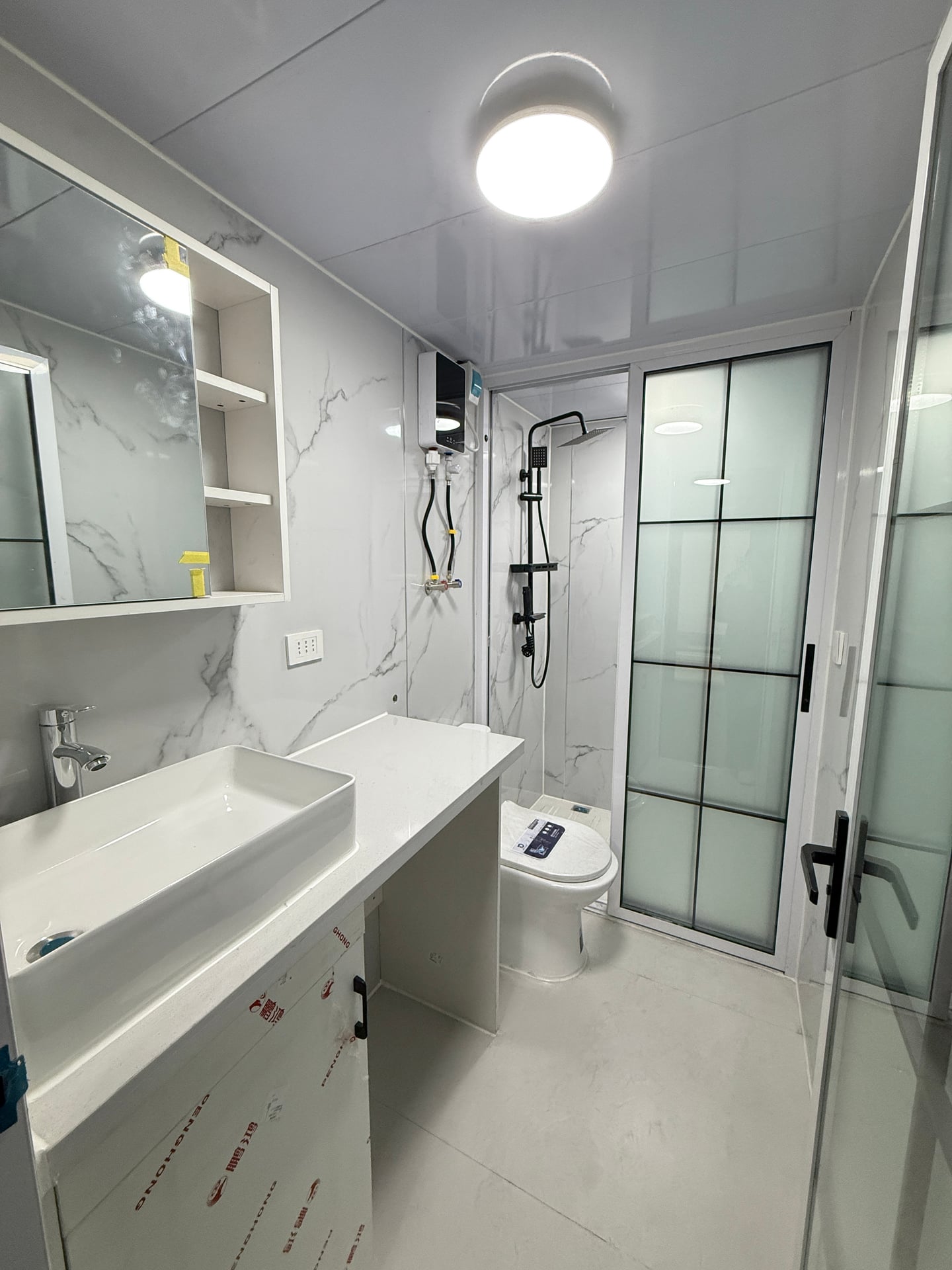 40FT Bathroom Model 4